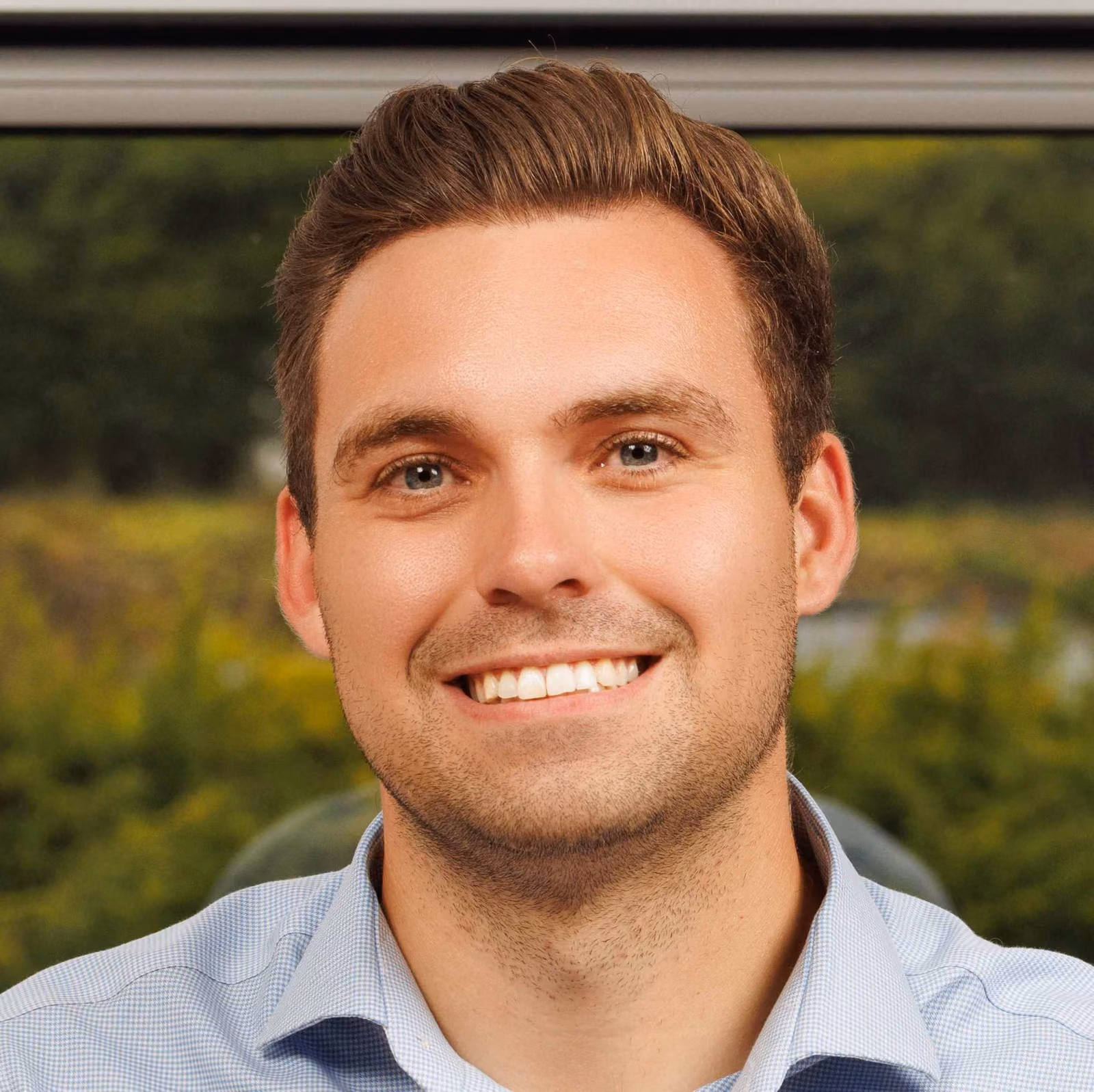Lewis Back. Strategic Growth and Financial Foresight Specialist at OutRise.